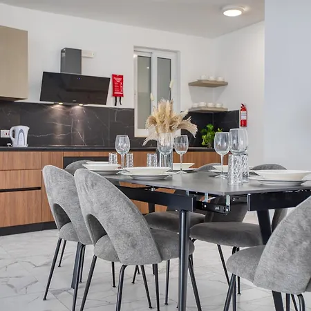 New! Sant Anna Residences, 6 By Sf Homes Apartment *