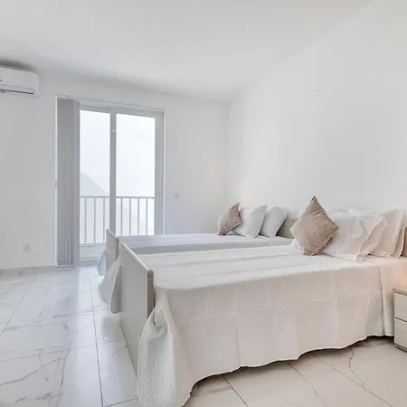 New! Sant Anna Residences, 6 By Sf Homes Apartment *