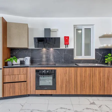 New! Sant Anna Residences, 6 By Sf Homes マルサスカーラ