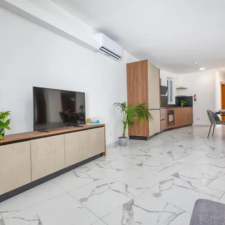 New! Sant Anna Residences, 6 By Sf Homes アパート *